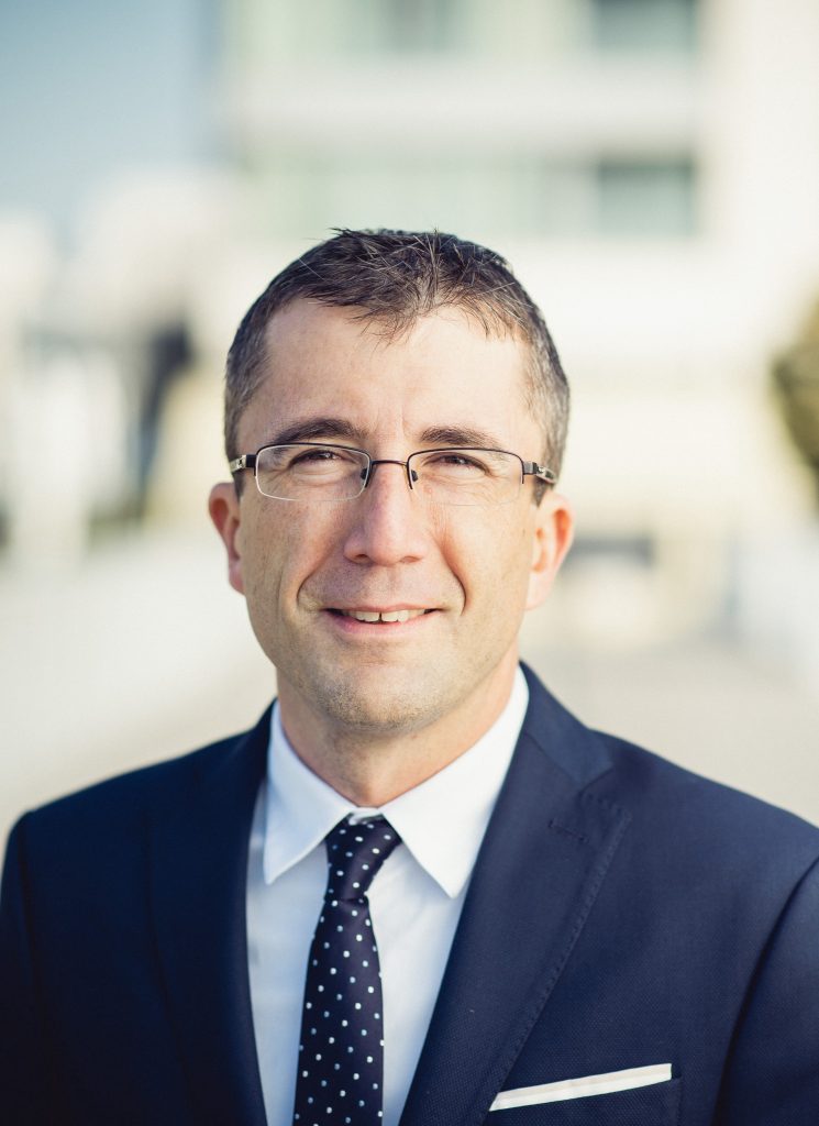033-Law-firm-portraits-by-Tomas-Halasz_Large 033-Law-firm-portraits-by-Tomas-Halasz_Large