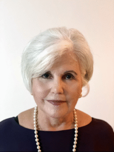 Contact Person of Egar Oficina Legal: Emmalind Garcia