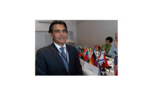 Alejandro Izquierdo Logo
